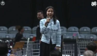 Maria Marçal chora e desabafa no palco; "eu não vou poder cantar"