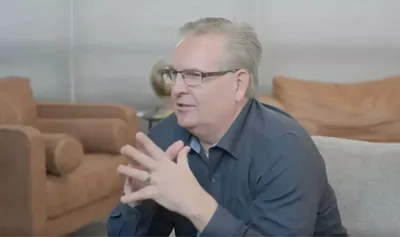 Megaigreja muda de nome para não ser associada a "falsas religiões"