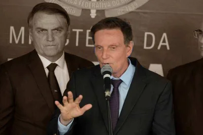 Marcelo Crivella diz que todo evangélico deve orar por Lula