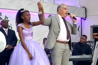 Assembleia de Deus Madureira faz aniversário de 15 anos de adolescente autista