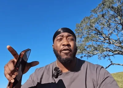 Youtuber é evangelizado por motorista de aplicativo e aceita a Jesus Cristo