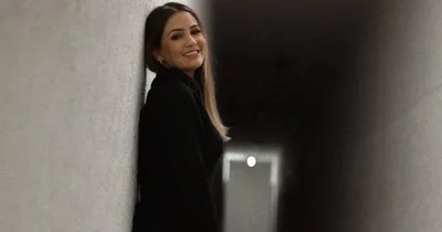 Cantora Pamela sofre boicote após cantar música secular em live
