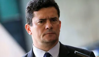 Moro lembra Gleisi que Petrobrás foi saqueada pelo PT
