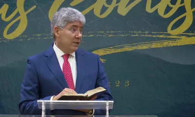 ‘Não deixe que esse mundo formate sua cabeça’, diz Dias Lopes