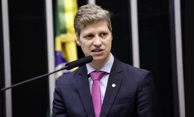Deputado cristão vira alvo do STF por opinião contra delegado