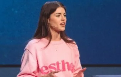 Influenciadora usa versículo Bíblico para dar conselhos sobre amizade