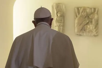 Pope Francis seeks silence, reflection on annual retreat
