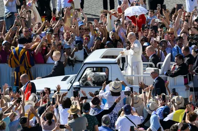 Pope calls for ‘unmasking’ the contradictions of the world, such as seeing war as a solution