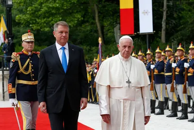 Pope urges Romanian leaders to care for country’s poor, disadvantaged