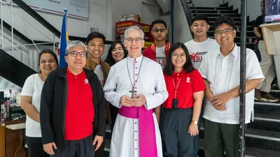 Put behind negative experiences, start fresh and new-Archbishop Brown sa mga mag-aaral - VeritasPH
