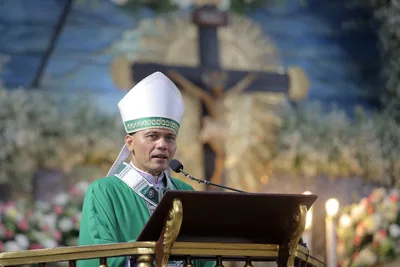 Emotional bishop decries corruption’s toll on poor