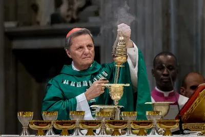 Vatican official tells CFC to keep families at center of public life