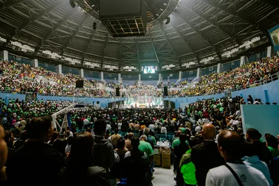 Cardinal Advincula urges families to be instruments of hope