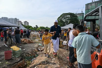 Malaysia launches refugee registration scheme as thousands of Rohingya seek stability and legal work