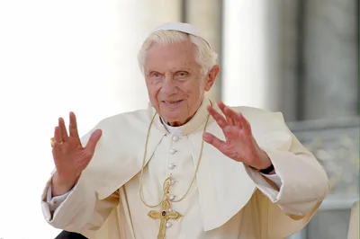 Unpublished homilies of Pope Benedict XVI released in English