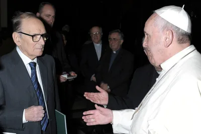 Ennio Morricone, composer honored by Pope Francis, dies at 91