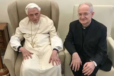 Amid JPII Institute controversy, Benedict XVI meets with recently dismissed professor