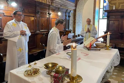 Philippine bishops at synod offer Mass in Rome over death of Tarlac prelate