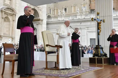 Pope Francis: St. Paul announced Christ to ‘idol worshippers’ without attacking them