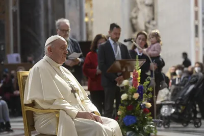 ‘Hope for the future’: Pope Francis asks Mary to intercede for end to pandemic