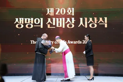 Seoul honors Vatican AI ethics adviser as Church prepares for World Youth Day 2027