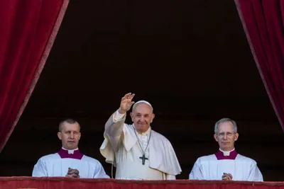 Pope Francis on Christmas: Christ’s light is greater than the darkness of world’s conflicts
