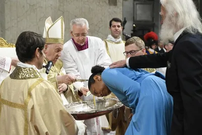 Pope Francis at Easter Vigil: ‘Rediscover the grace of God’s resurrection within you’