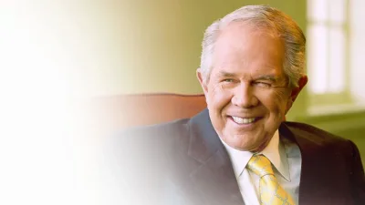 Honoring Pat Robertson, 1930-2023: Witness to a God-Sized, World-Changing Dream - CBN Asia | Proclaiming Christ and Transforming Lives through Media, Prayer Counseling, Humanitarian, and Missionary Training