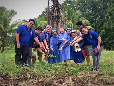 Kidapawan clergy mark ‘Year of Clergy’ with tree-planting