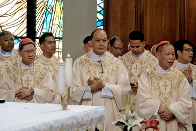 3 Filipino cardinals concelebrate Mass for Pinoys ahead of conclave