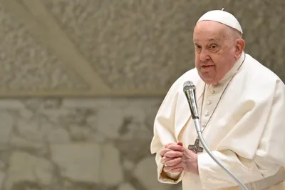 Pope Francis: We must release all burdens holding us back from God