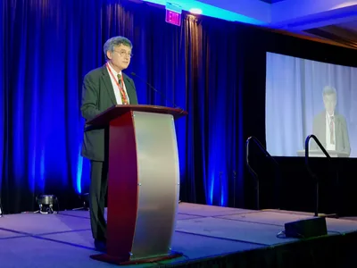 Catholic communicators told to ‘go against the tide’ online