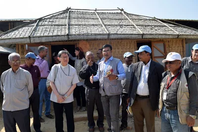 Cardinal Tagle visits Rohingya refugees in Bangladesh