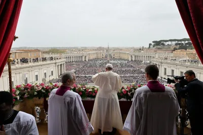 Pope Francis on Easter: May the risen Christ open a path of peace in the Holy Land