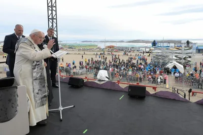 Choose light over darkness, Pope Francis tells young people in Iqaluit