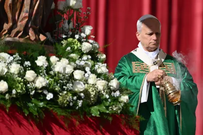 Catholics must respond to AI threat to authentic, human communication, Vatican says