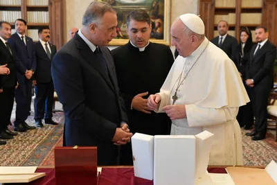 Pope Francis discusses protection of Christians with Iraqi prime minister
