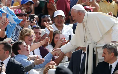 Social, economic inequality threatens democracy, pope tells judges