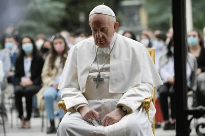 Pope Francis stable, receives poster from family of baby he baptized in hospital in March