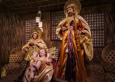 Pope Francis: The manger ‘is the throne of our King’