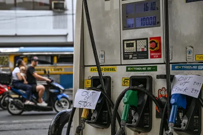 Asian stocks plunge as oil jumps on widening Middle East conflict