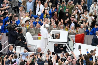 Pope Leo XIV appeals for end to hostilities in Gaza in first general audience