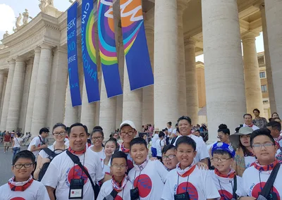 The path to holiness isn’t for the lazy, pope tells altar servers