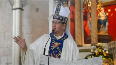 Mananampalataya, hinimok ni Archbishop Uy na tularan ang birheng Maria - VeritasPH