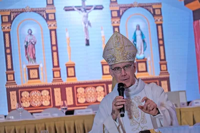‘Be soldiers of truth,’ papal nuncio urges Filipino Knights