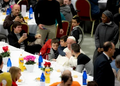Pope Francis to have Sunday lunch with 1,300 guests on World Day of the Poor