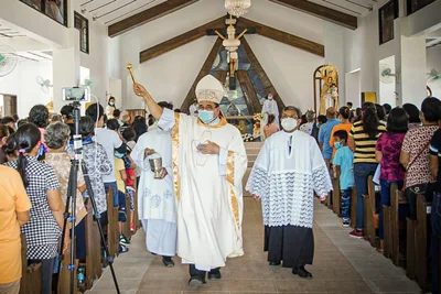 500 Years of Christianity: Bishop honors parents for passing on faith at home