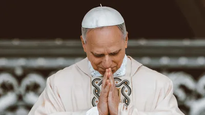 Pope Leo XIV, nagbigay pugay sa namayapang Pope Francis - VeritasPH