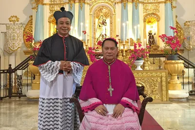 Badoc Basilica Rector receives ‘mozzetta’