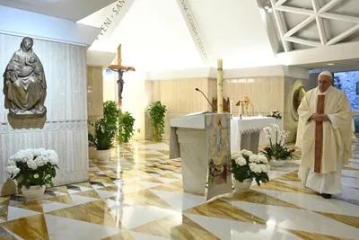 Vatican releases free online prayer book amid pandemic